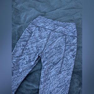 Target all in motion leggings. Size S. Purple marble pattern.